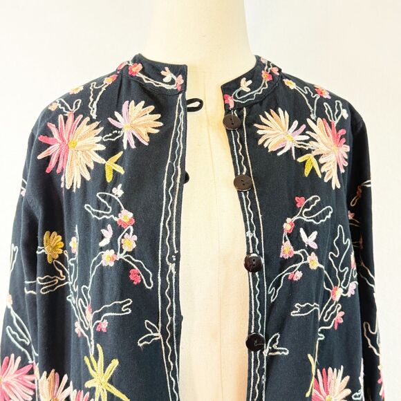 More by Lata | Embroidered Cardigan Cotton Button Up | Sz L - Picture 7 of 8